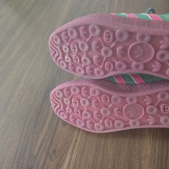 Pre owned.  No box .Adidas x Gucci Gazelle Green Sneakers. Size 9 MAN - Picture 4 of 10